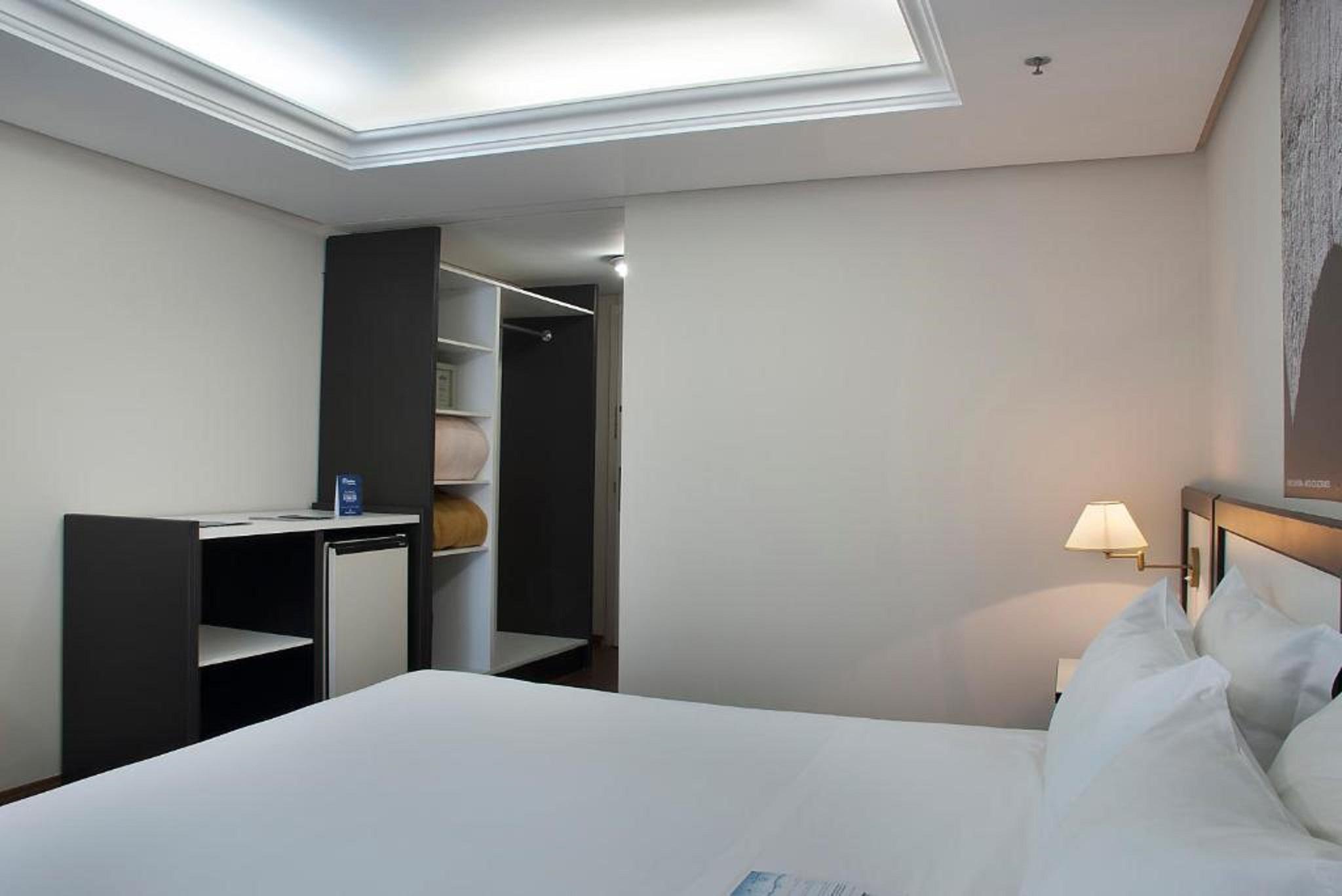 פורטו אלגרה Master Grande Hotel - Proximo Ao Palacio Do Governo מראה חיצוני תמונה