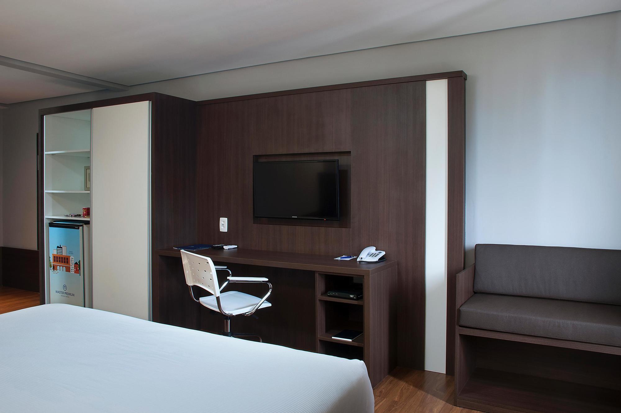 פורטו אלגרה Master Grande Hotel - Proximo Ao Palacio Do Governo מראה חיצוני תמונה
